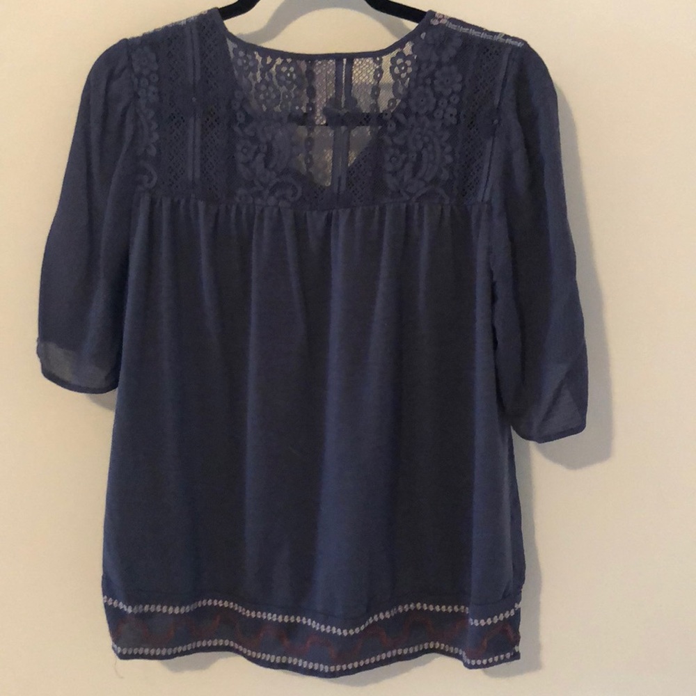 Top - Picture 2 of 2